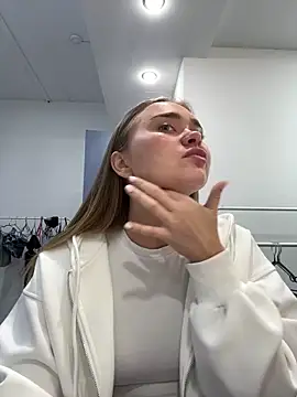 MonicaWestt online show from 03/30/26, 06:58