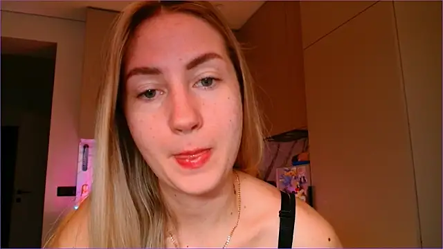 Snapshot of BluueSilk chatting on 01/09/26, 06:16 BluueSilk online show from 01/09/26, 06:16