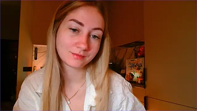 Snapshot of BluueSilk chatting on 02/03/26, 06:51 BluueSilk online show from 02/03/26, 06:51