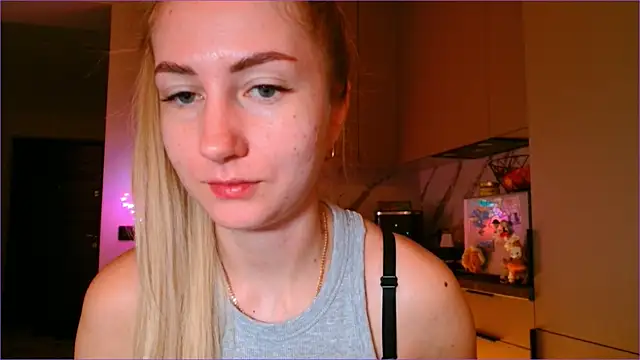 Snapshot of BluueSilk chatting on 02/05/26, 06:18 BluueSilk online show from 02/05/26, 06:18