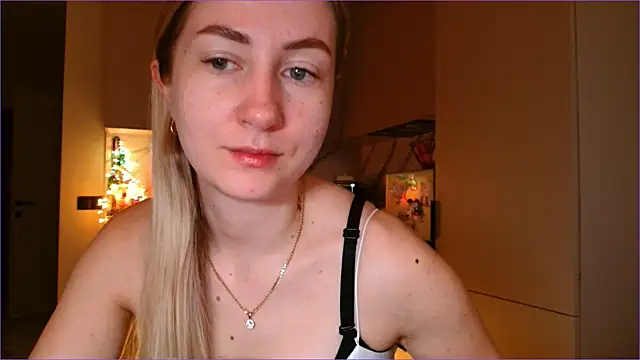 Snapshot of BluueSilk chatting on 02/17/26, 06:10 BluueSilk online show from 02/17/26, 06:10