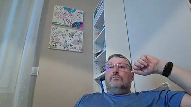 Snapshot of doudou310 chatting on 02/12/26, 06:08 doudou310 online show from 02/12/26, 06:08