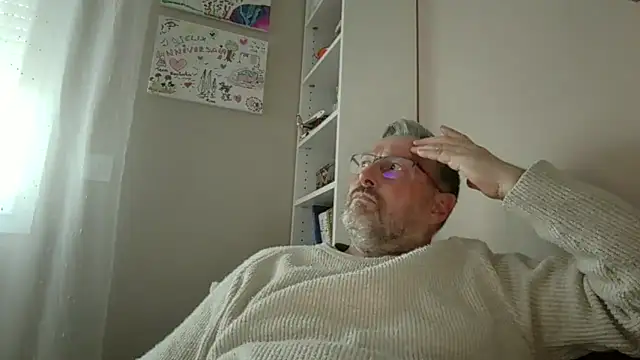 doudou310 online show from 03/26/26, 05:18