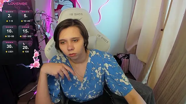 Snapshot of Scarlet_Sirenn chatting on 02/17/26, 08:33 Scarlet Sirenn online show from 02/17/26, 08:33