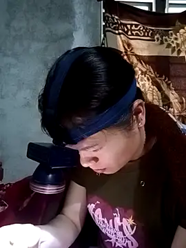 Snapshot of l_kiss chatting on 02/18/26, 01:12 l kiss online show from 02/18/26, 01:12