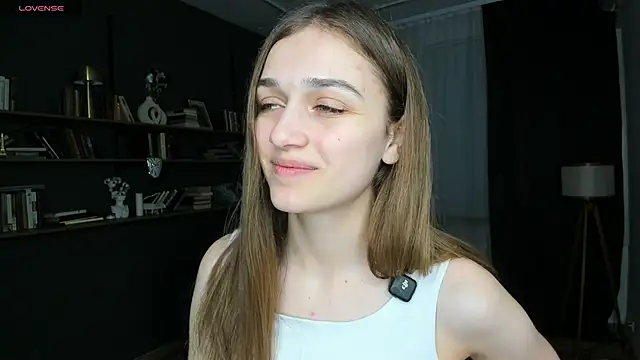 JuliannaLeiding online show from 04/03/26, 07:12