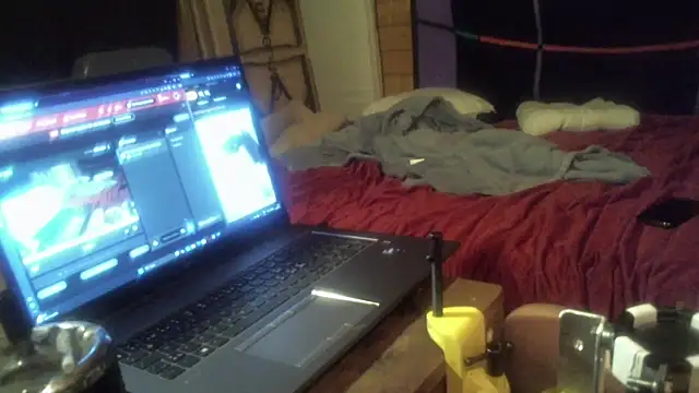 2 4 YOU online show from 03/22/26, 08:23