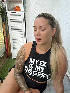 sexybatwomen33 online show from 05/27/26, 06:21