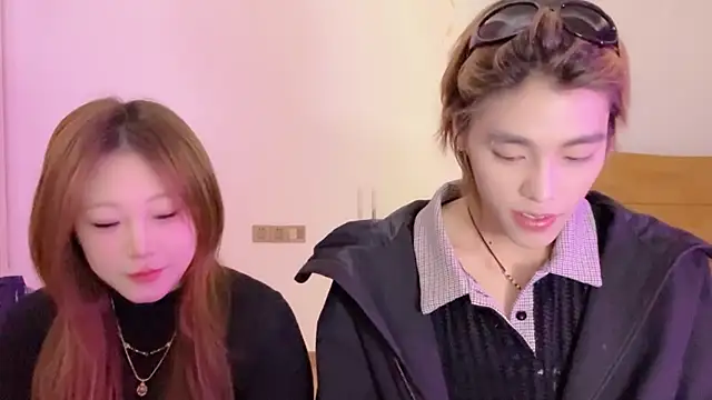 SM JIAJIA ZL online show from 04/29/26, 04:11