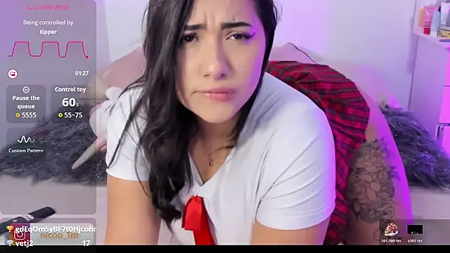 Snapshot of nicoo_1 chatting on 02/12/26, 01:11 nicoo 1 online show from 02/12/26, 01:11