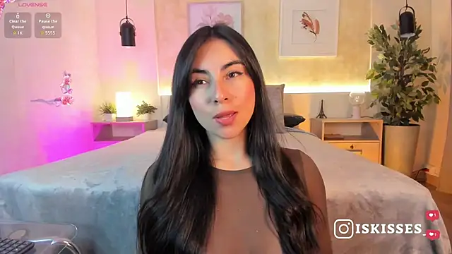 IsabellaSweet   online show from 04/15/26, 04:08