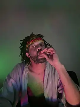 Snapshot of magic_man1085 chatting on 02/05/26, 05:06 magic man1085 online show from 02/05/26, 05:06