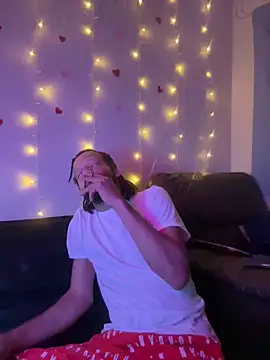 magic man1085 online show from 04/12/26, 03:33