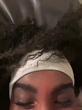 Snapshot of carcarby chatting on 02/13/26, 05:25 carcarby online show from 02/13/26, 05:25