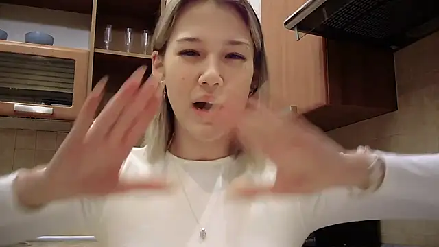 lilXdomiii online show from 04/18/26, 04:22