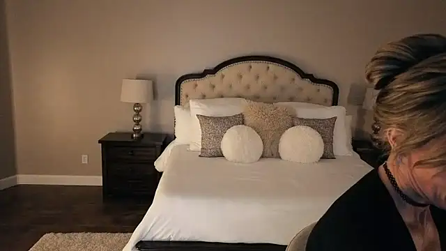 Hot Wife Amber online show from 05/22/26, 03:24