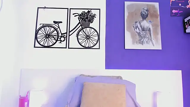 Snapshot of Summer1- chatting on 02/17/26, 03:03 Summer1- online show from 02/17/26, 03:03