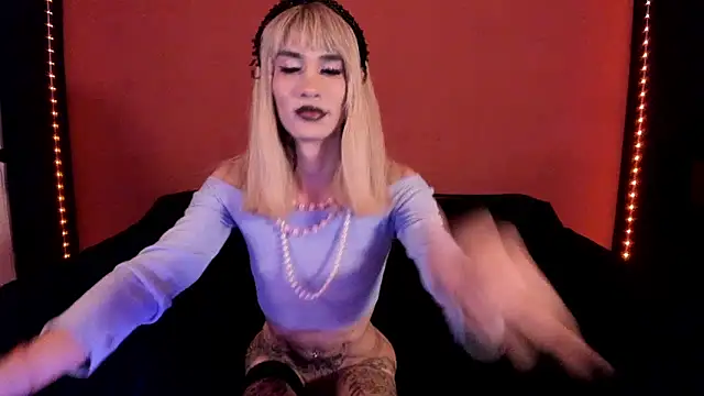 Snapshot of PervertedMissCloe chatting on 02/21/26, 04:35 PervertedMissCloe online show from 02/21/26, 04:35