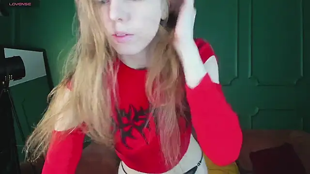  Tina Tayllor  online show from 03/04/26, 11:49