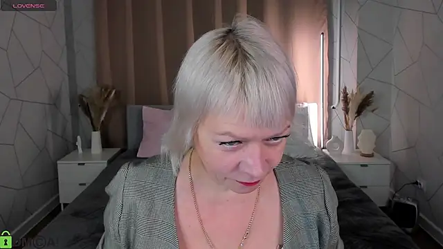 Snapshot of Ann_Annise chatting on 02/07/26, 01:09 Ann Annise online show from 02/07/26, 01:09