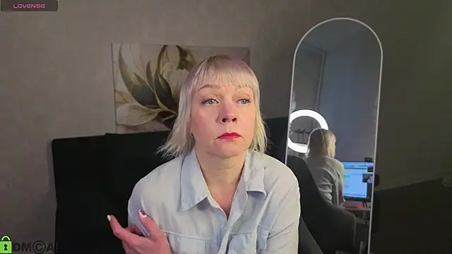 Snapshot of Ann_Annise chatting on 02/27/26, 01:49 Ann Annise online show from 02/27/26, 01:49