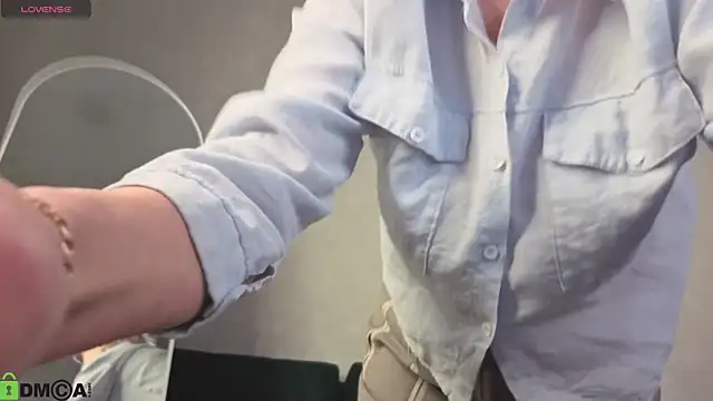 Snapshot of Ann_Annise chatting on 02/28/26, 01:28 Ann Annise online show from 02/28/26, 01:28