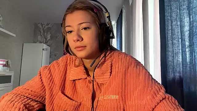 Snapshot of LadyFoxLove chatting on 02/28/26, 10:38 LadyFoxLove online show from 02/28/26, 10:38