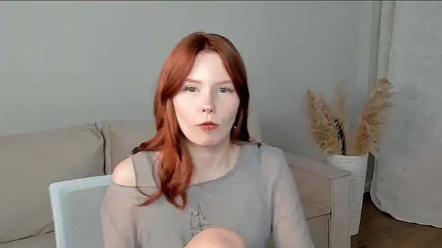 Julia Anis online show from 02/24/26, 01:03