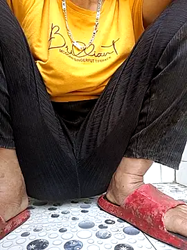 Ami-su online show from 04/12/26, 05:34