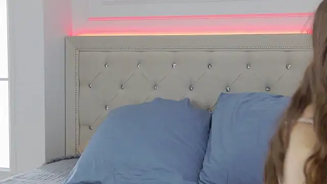 EileenElfie online show from 04/09/26, 03:39