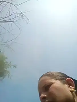 Snapshot of Lucky_couple-1 chatting on 02/13/26, 05:58 Lucky couple-1 online show from 02/13/26, 05:58