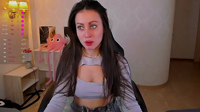 Snapshot of Eva_deep chatting on 02/13/26, 04:30 Eva deep online show from 02/13/26, 04:30