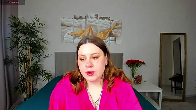 Snapshot of Valery_Grand chatting on 02/02/26, 08:35 Valery Grand online show from 02/02/26, 08:35