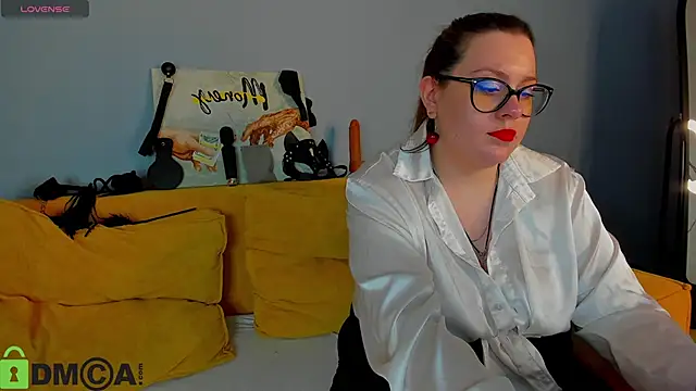 Snapshot of Valery_Grand chatting on 02/17/26, 09:39 Valery Grand online show from 02/17/26, 09:39