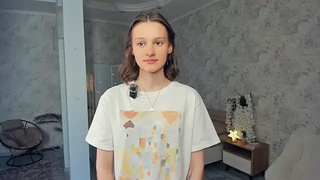 Snapshot of LianneBynon chatting on 02/03/26, 08:52 LianneBynon online show from 02/03/26, 08:52