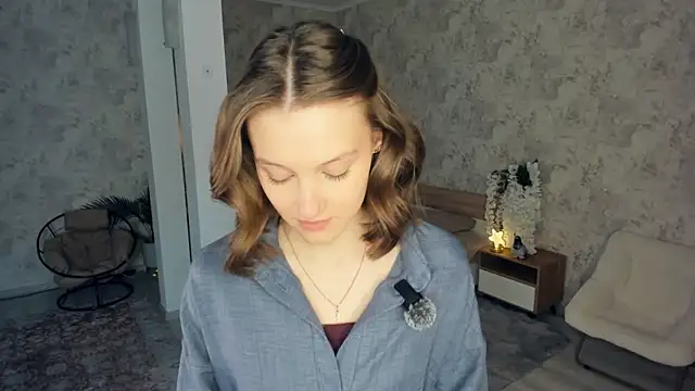 Snapshot of LianneBynon chatting on 02/06/26, 08:18 LianneBynon online show from 02/06/26, 08:18