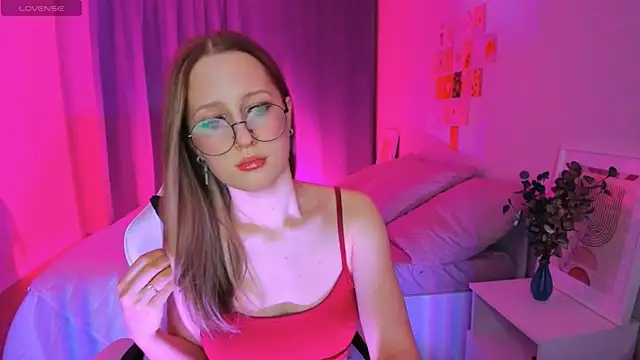 Snapshot of Vega_Taylor chatting on 02/28/26, 03:51 Vega Taylor online show from 02/28/26, 03:51