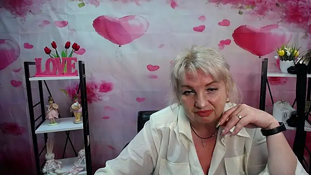 Snapshot of RenataDaster chatting on 05/09/26, 05:07 RenataDaster online show from 05/09/26, 05:07