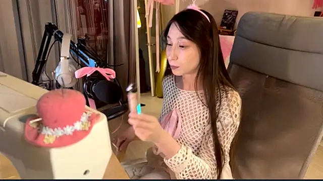 karinasun online show from 02/25/26, 05:33