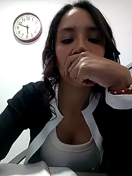 MiaSantana  online show from 04/13/26, 10:48