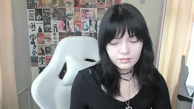 Snapshot of Emma_Darkkk chatting on 02/08/26, 05:44 Emma Darkkk online show from 02/08/26, 05:44