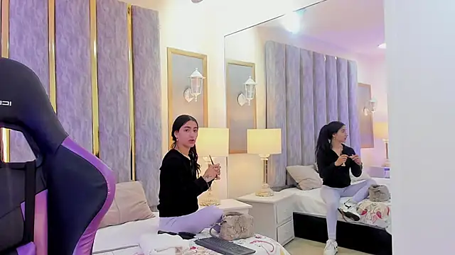 Snapshot of KeniaVelvet_ chatting on 02/05/26, 01:49 KeniaVelvet online show from 02/05/26, 01:49