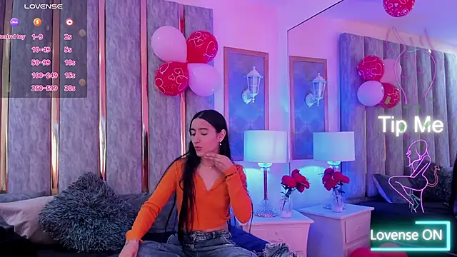 Snapshot of KeniaVelvet_ chatting on 02/25/26, 05:22 KeniaVelvet online show from 02/25/26, 05:22