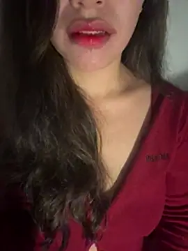 Snapshot of QuynhAnh_2k1 chatting on 02/14/26, 04:59 QuynhAnh 2k1 online show from 02/14/26, 04:59