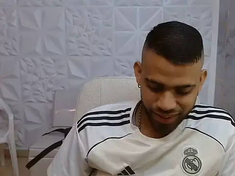 Snapshot of chacorta_ chatting on 07/18/26, 12:53 chacorta online show from 07/18/26, 12:53