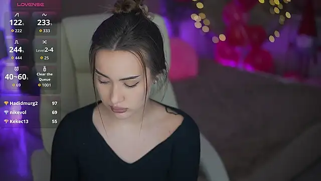 Snapshot of OliviaMoore_ chatting on 02/17/26, 06:47 OliviaMoore online show from 02/17/26, 06:47