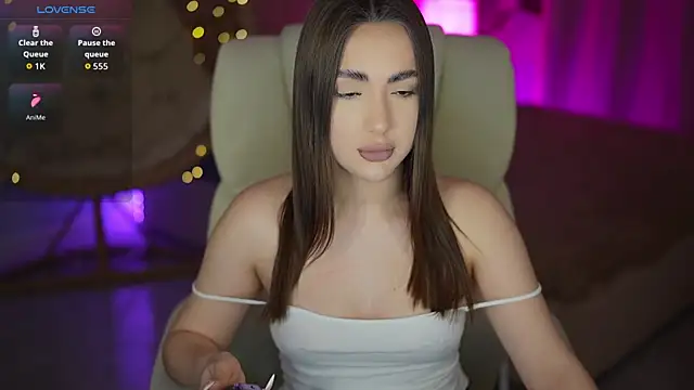 OliviaMoore  online show from 03/15/26, 08:04