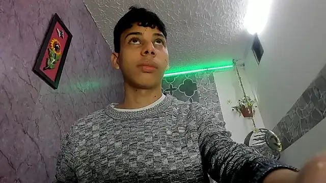 sexyboys cutexx18 online show from 02/01/26, 09:13