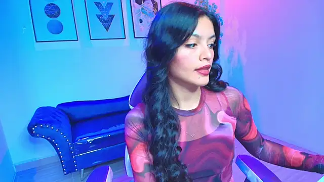 Maddie T18 online show from 03/25/26, 11:49