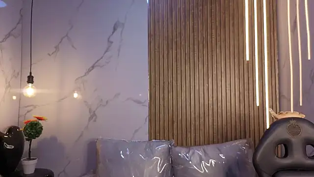 Perla lovely  online show from 05/13/26, 07:11